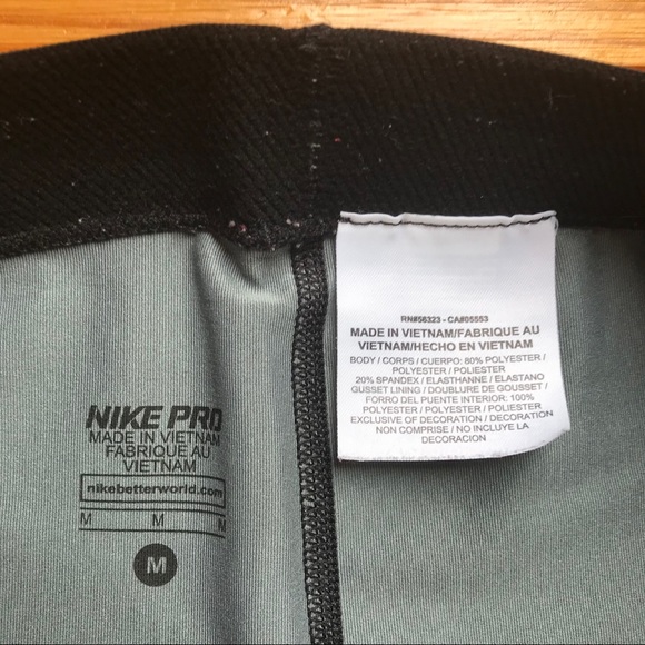 Nike Pro Gray Snakeskin Capris Leggings, EUC, M - Picture 9 of 15